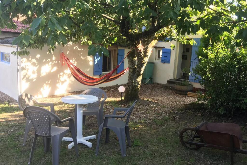 Maisonnette De Charme Climatisee La Machine Exteriér fotografie